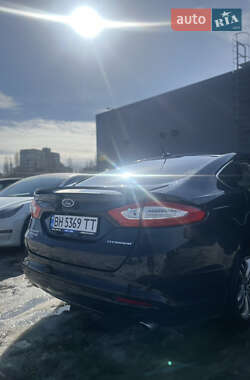 Седан Ford Fusion 2015 в Тыврове