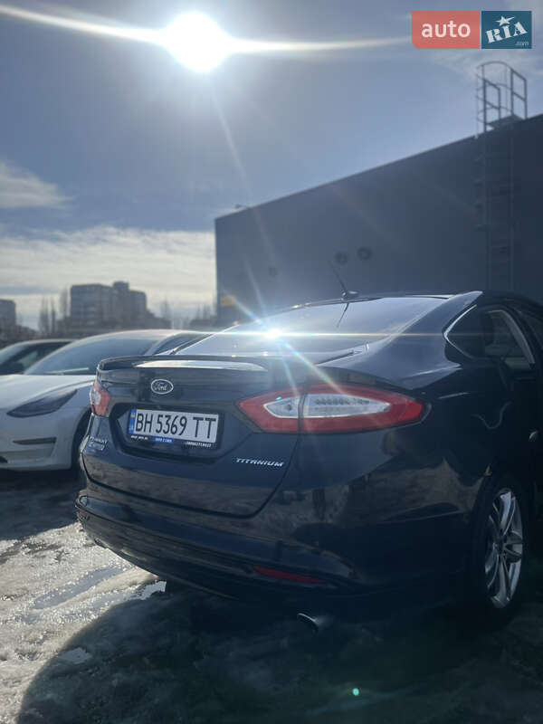 Седан Ford Fusion 2015 в Тиврову