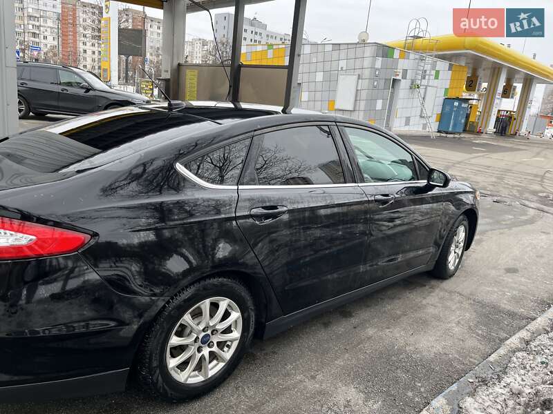 Седан Ford Fusion 2016 в Киеве фото 6 Седан Ford Fusion 2016 в Киеве