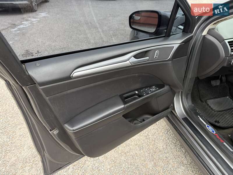 Седан Ford Fusion 2014 в Кропивницькому