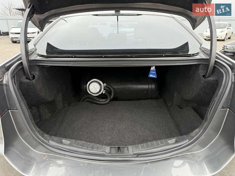 Седан Ford Fusion 2014 в Кропивницькому