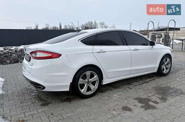 Седан Ford Fusion 2014 в Бородянке