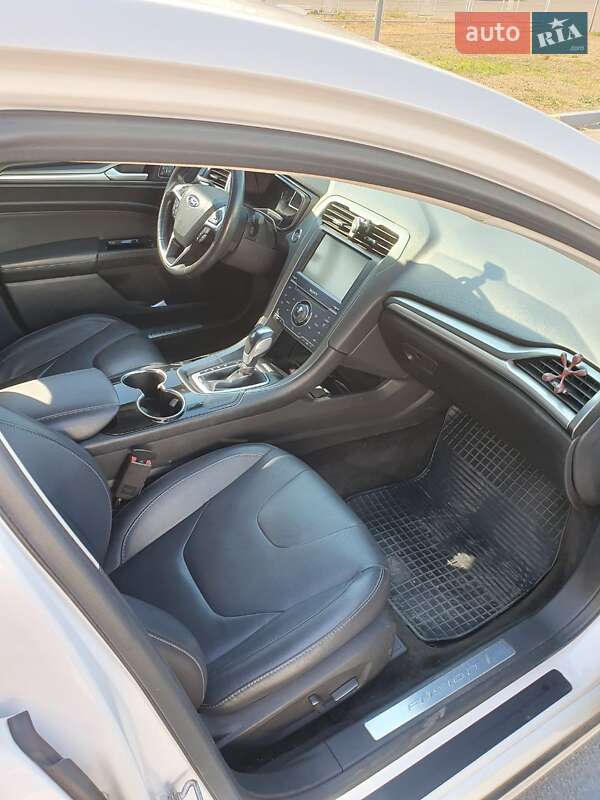 Седан Ford Fusion 2014 в Івано-Франківську