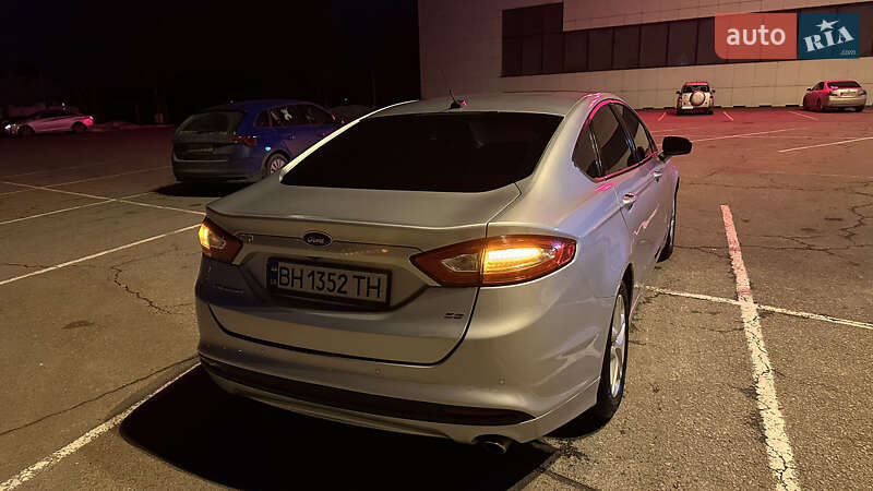 Седан Ford Fusion 2015 в Измаиле