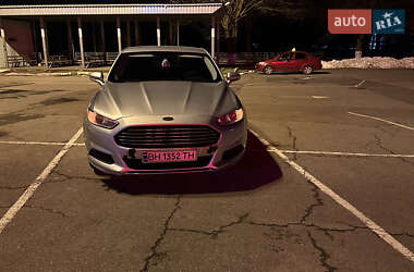 Седан Ford Fusion 2015 в Измаиле