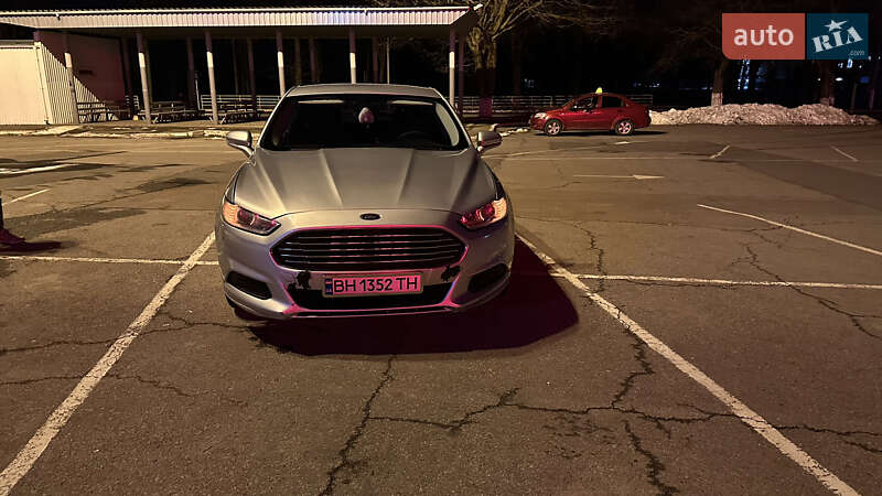 Седан Ford Fusion 2015 в Измаиле