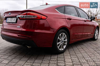 Седан Ford Fusion 2020 в Стрые