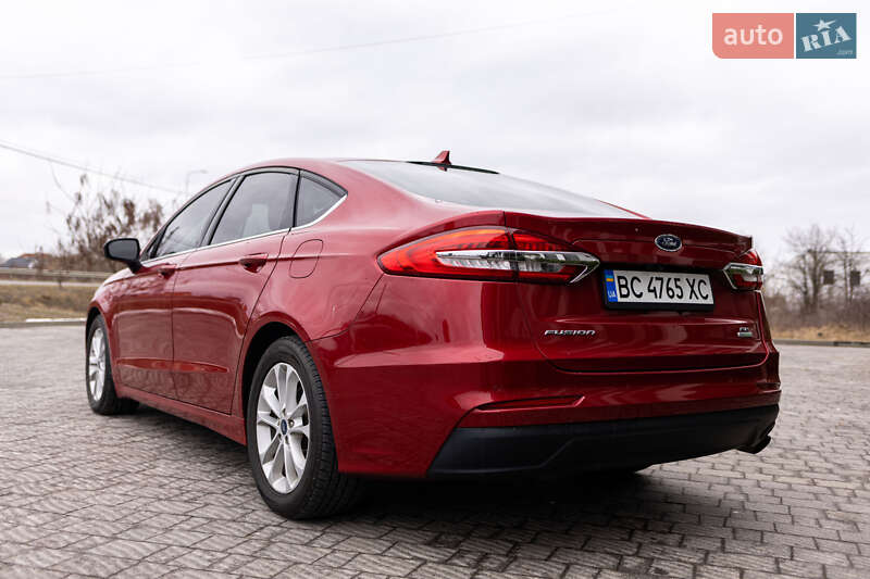 Седан Ford Fusion 2020 в Стрые