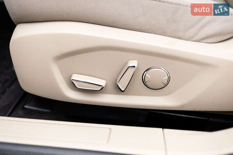 Седан Ford Fusion 2020 в Стрые