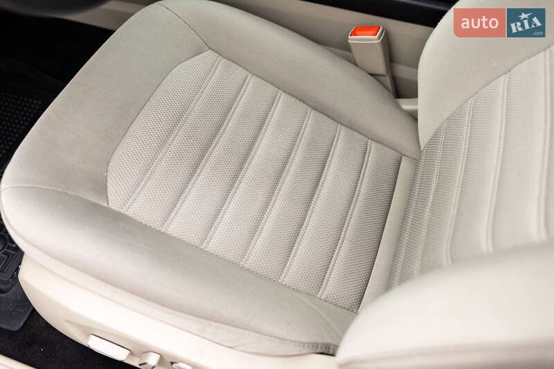 Седан Ford Fusion 2020 в Стрые