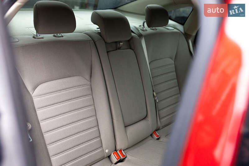 Седан Ford Fusion 2020 в Стрые