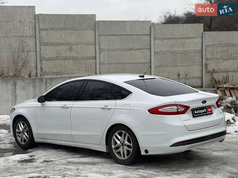Седан Ford Fusion 2015 в Киеве