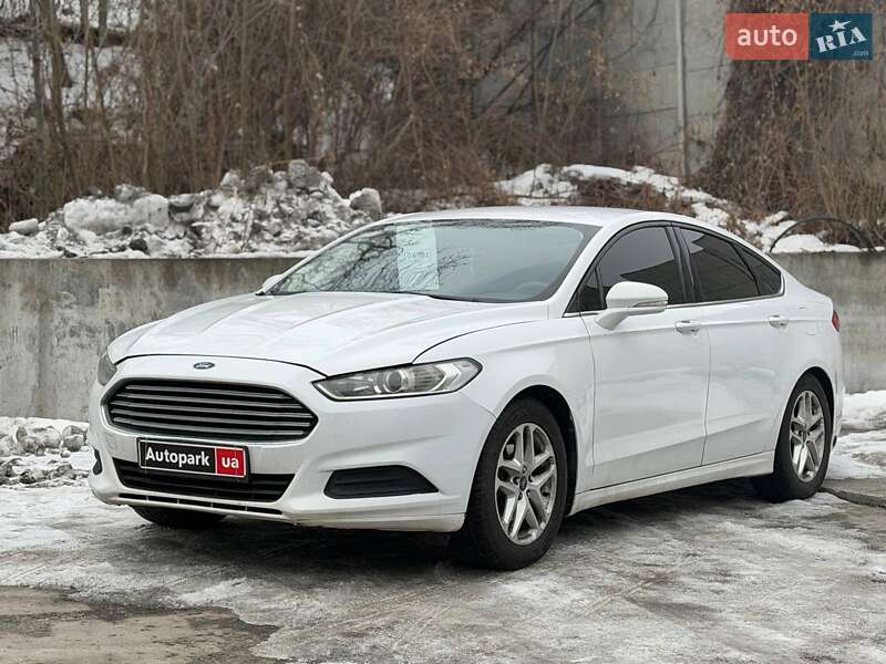 Ford Fusion 2015
