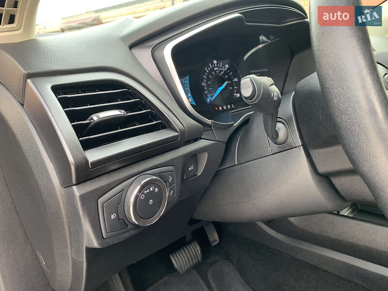 Седан Ford Fusion 2019 в Киеве