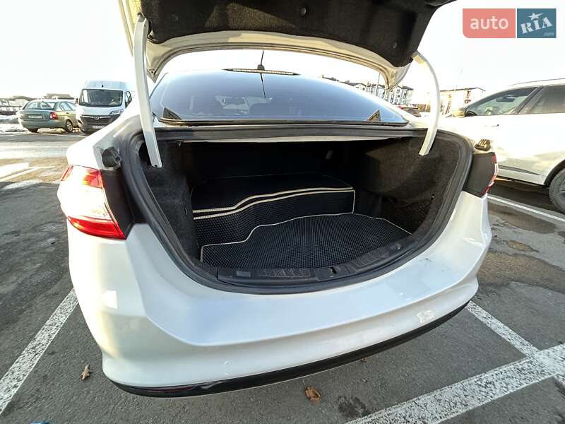 Седан Ford Fusion 2013 в Киеве