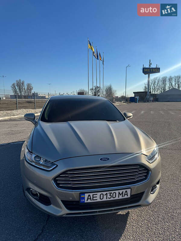 Седан Ford Fusion 2015 в Дніпрі