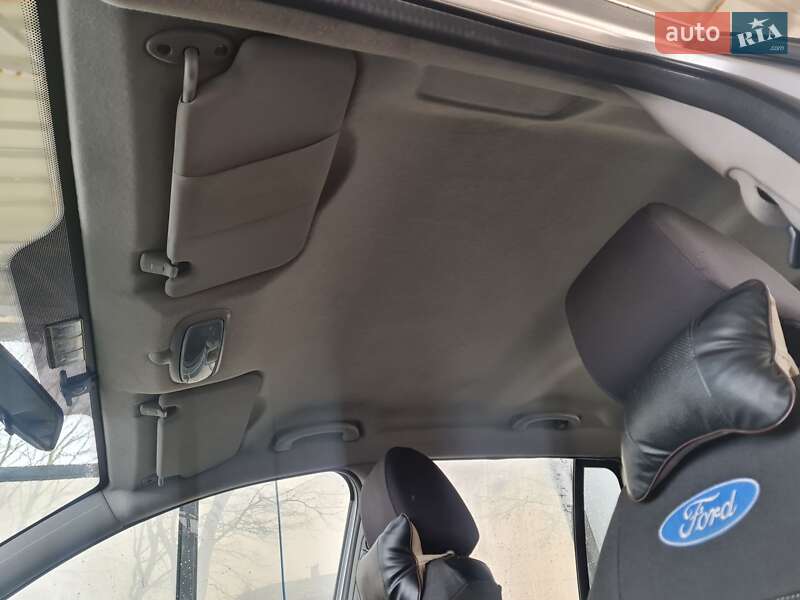 Хэтчбек Ford Fusion 2008 в Новом Роздоле