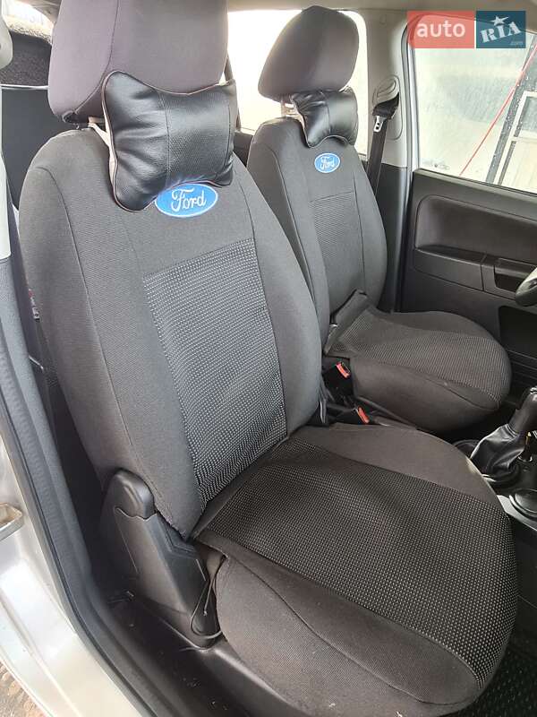 Хэтчбек Ford Fusion 2008 в Новом Роздоле