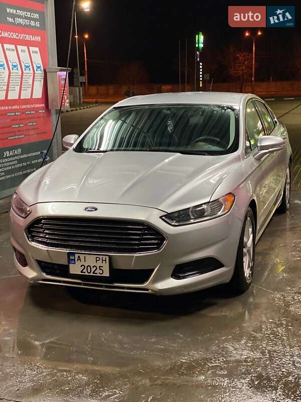 Седан Ford Fusion 2015 в Ободовке