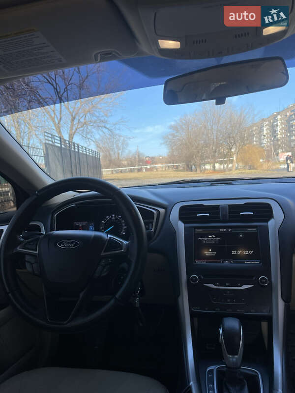 Седан Ford Fusion 2015 в Дніпрі
