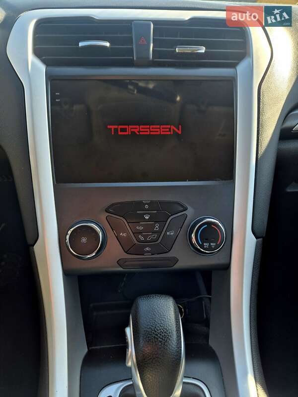 Седан Ford Fusion 2015 в Житомирі