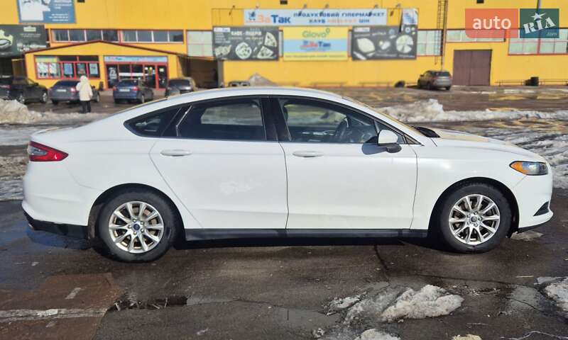 Седан Ford Fusion 2015 в Житомирі