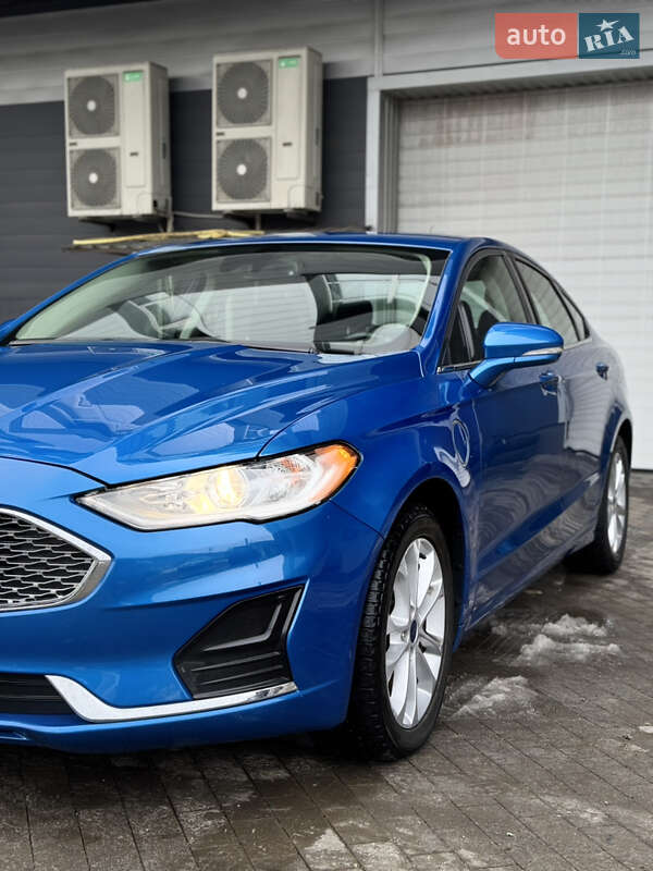 Седан Ford Fusion 2020 в Киеве