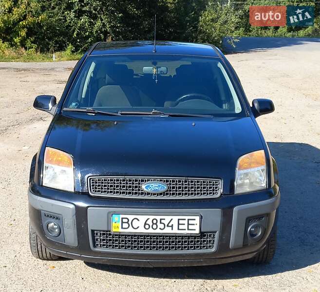 Хэтчбек Ford Fusion 2008 в Львове