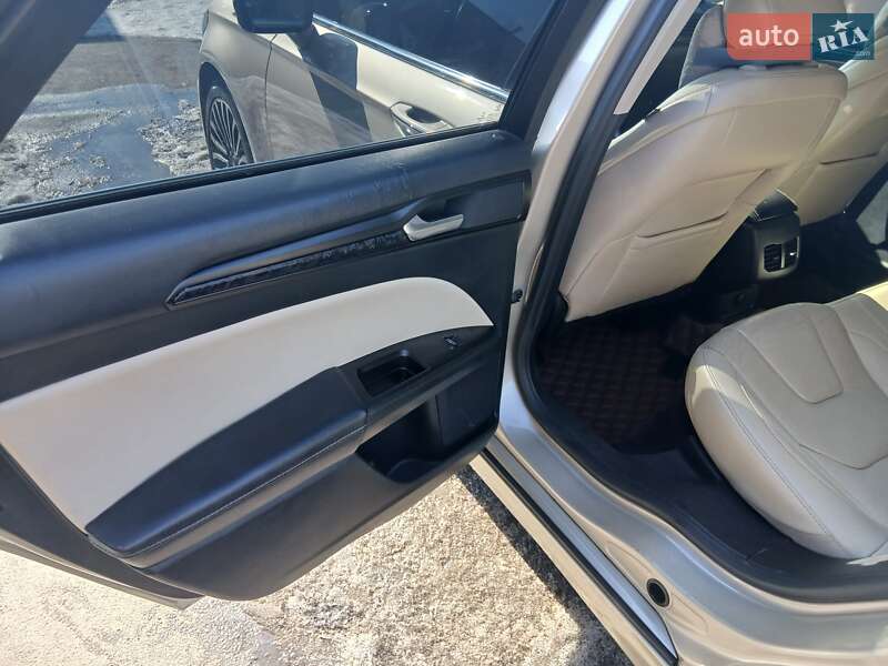 Седан Ford Fusion 2016 в Киеве фото 15 Седан Ford Fusion 2016 в Киеве