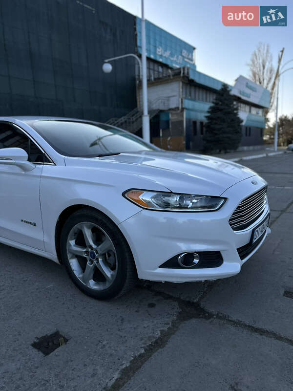 Седан Ford Fusion 2012 в Измаиле