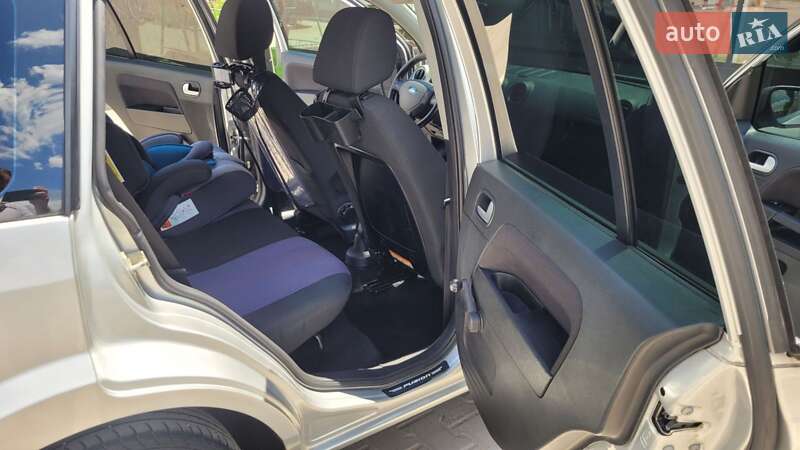 Хэтчбек Ford Fusion 2009 в Виннице