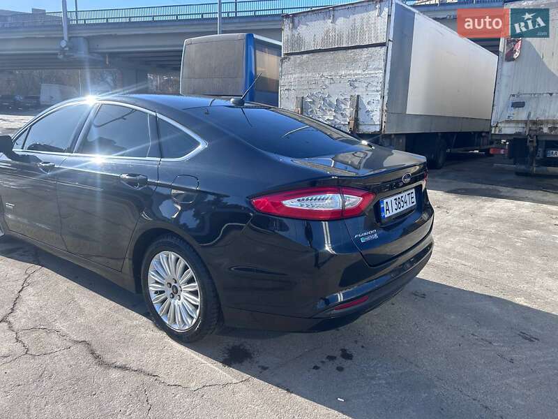 Седан Ford Fusion 2014 в Киеве