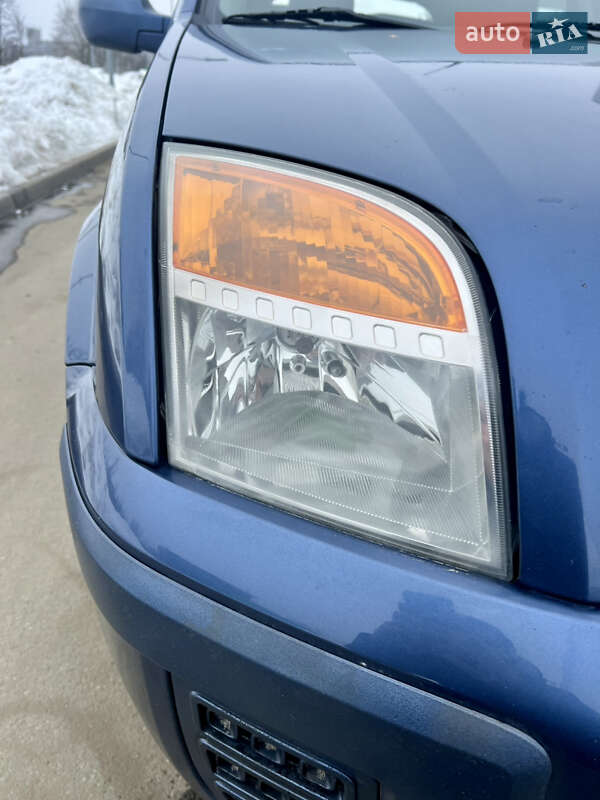 Хэтчбек Ford Fusion 2006 в Шостке