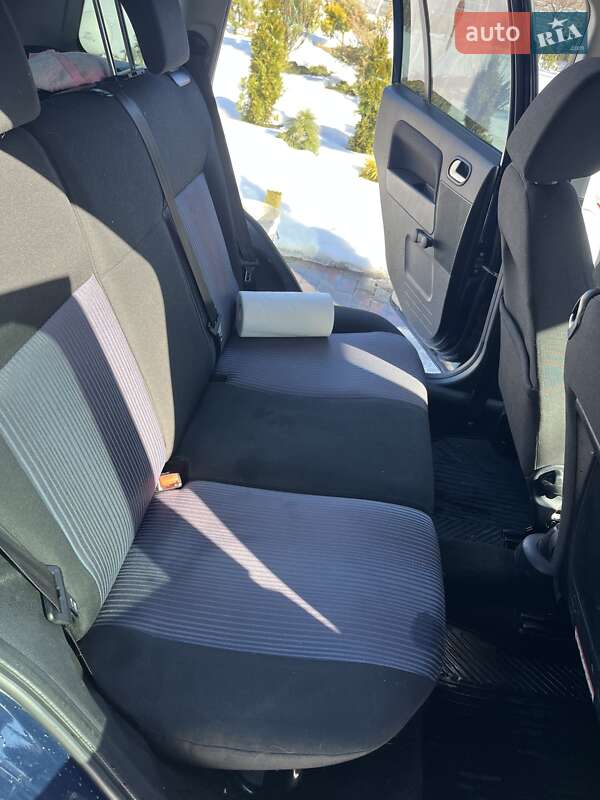 Хэтчбек Ford Fusion 2011 в Киеве