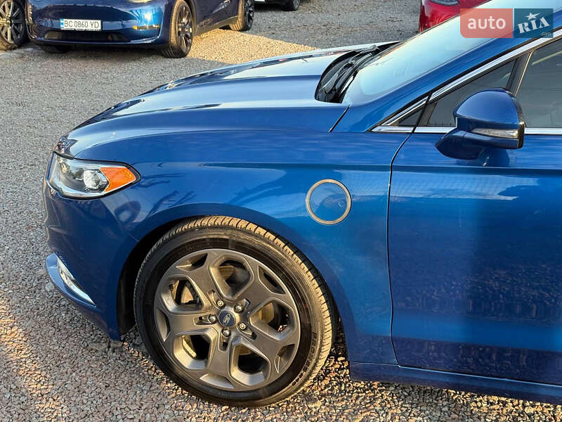 Седан Ford Fusion 2016 в Стрые