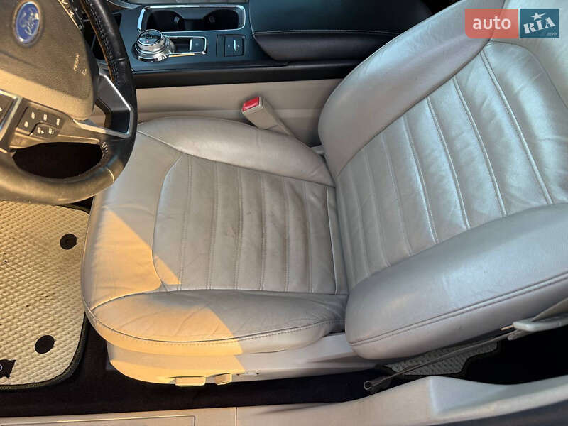 Седан Ford Fusion 2016 в Стрые