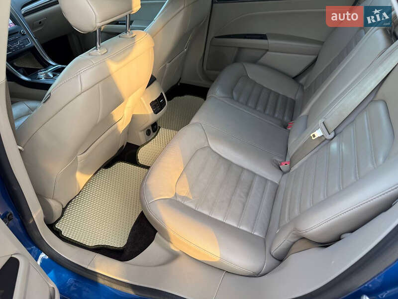 Седан Ford Fusion 2016 в Стрые