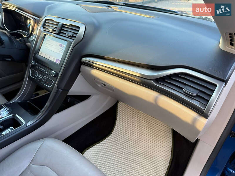 Седан Ford Fusion 2016 в Стрые