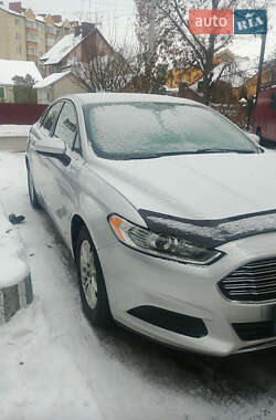 Седан Ford Fusion 2016 в Рівному
