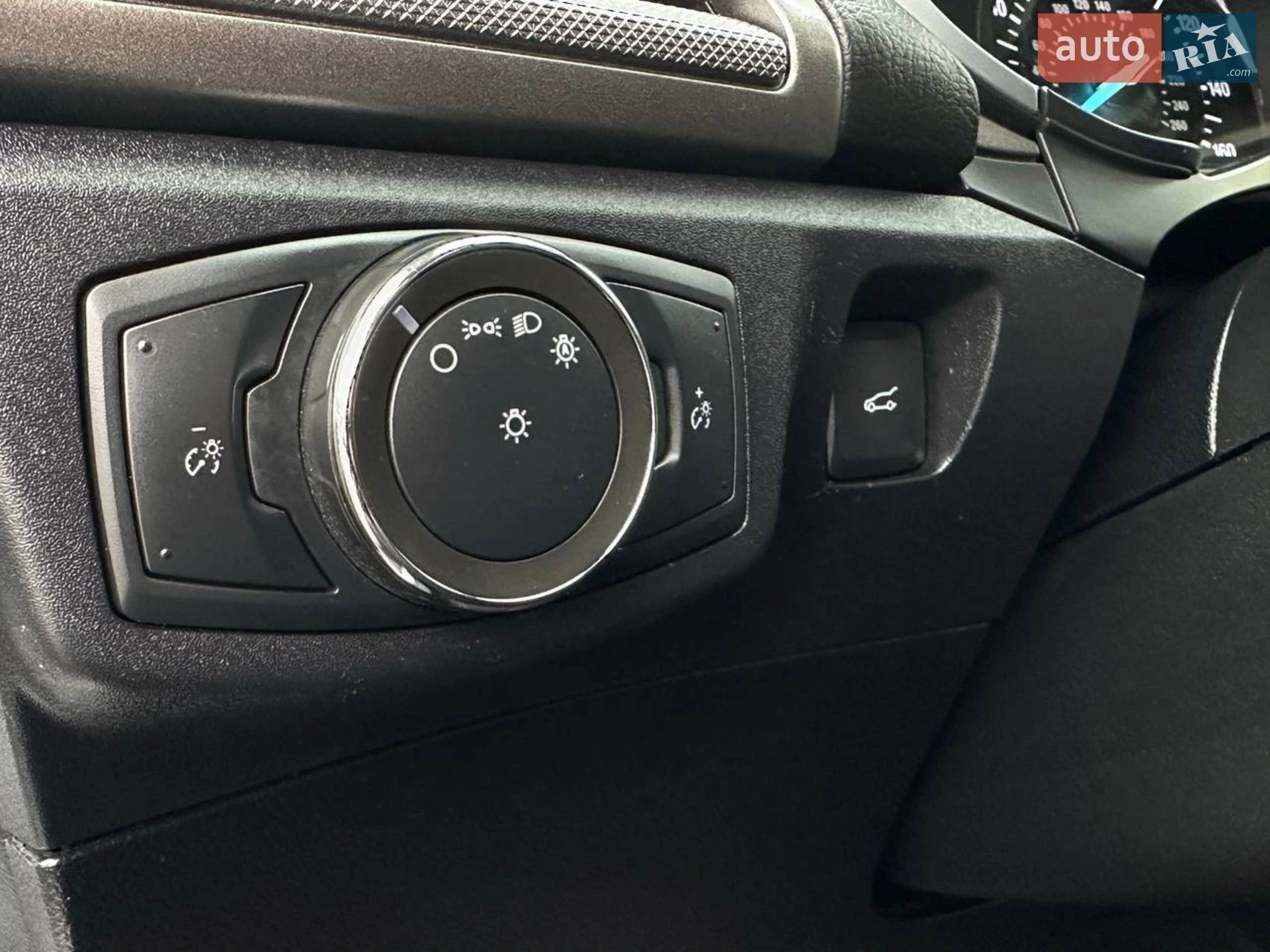 2020 Ford Fusion - мініатюра 36