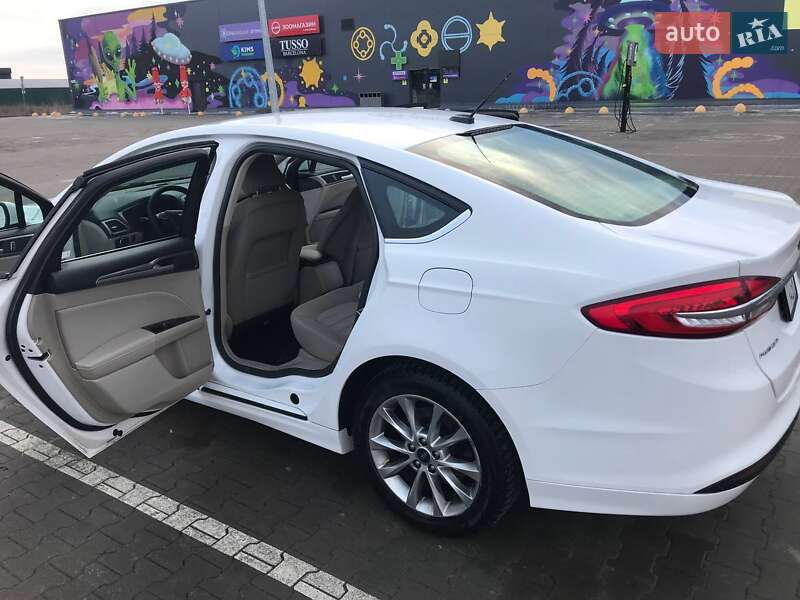 Седан Ford Fusion 2016 в Києві