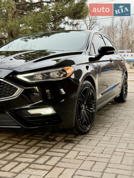 Седан Ford Fusion 2016 в Дніпрі