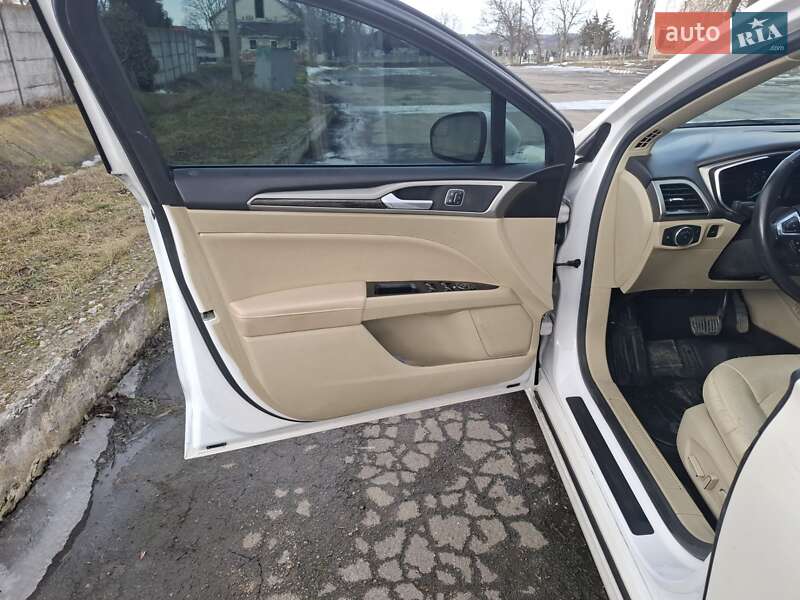 Седан Ford Fusion 2015 в Виннице