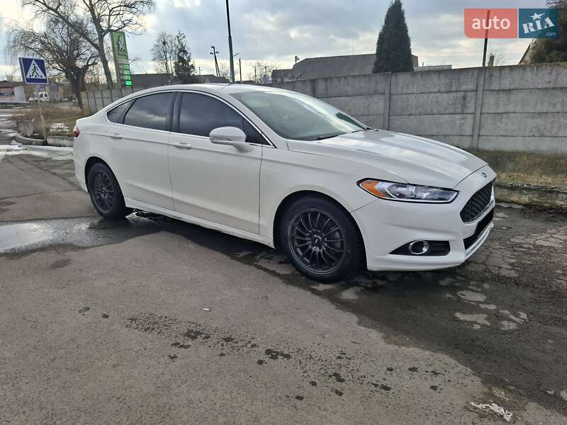 Седан Ford Fusion 2015 в Виннице