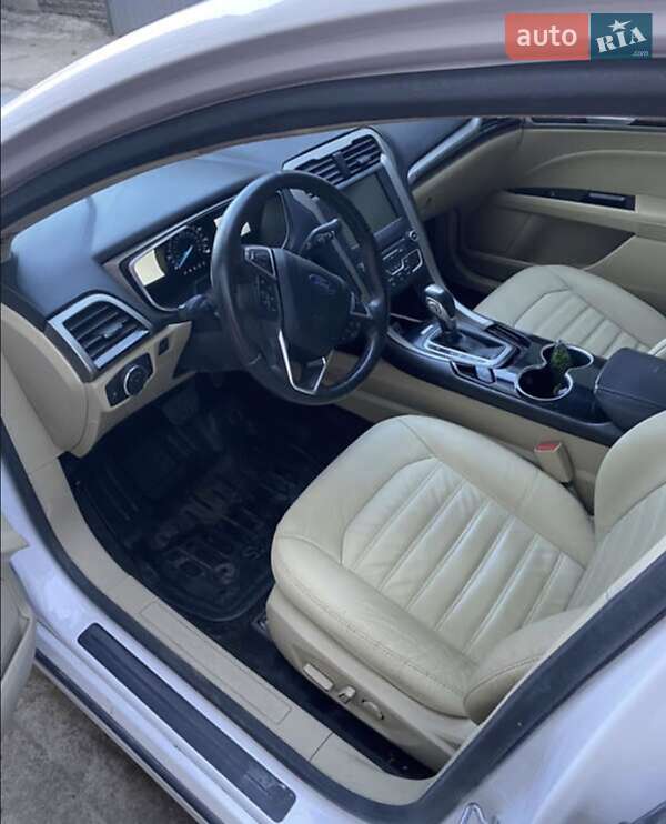 Седан Ford Fusion 2015 в Виннице