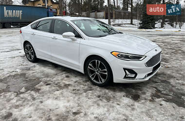 Седан Ford Fusion 2019 в Гостомеле