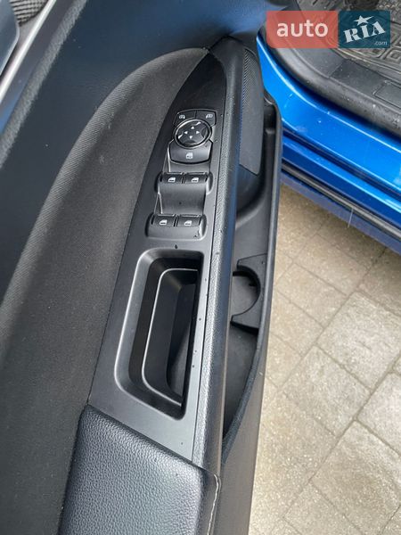 Седан Ford Fusion 2017 в Львове