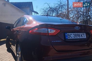Седан Ford Fusion 2016 в Жовкве