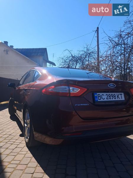 Седан Ford Fusion 2016 в Жовкве