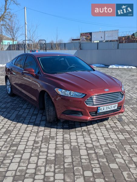 Седан Ford Fusion 2013 в Староконстантинове